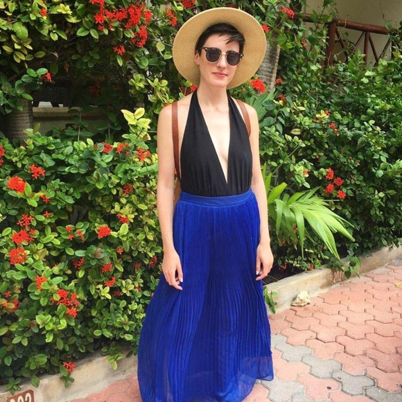 Meet your Posher, Ari - Picture 1 of 1